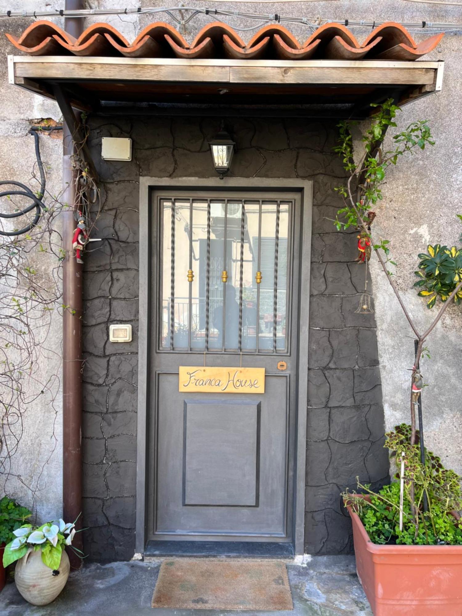 Appartamento Francahouse Aeroporto di Catania Fontana Rossa Esterno foto
